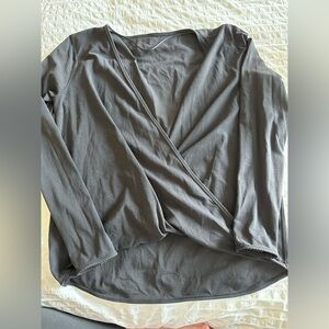 Lululemon Full Freedom Long Sleeve Black size 10/12